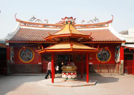 Trails of China Town - 